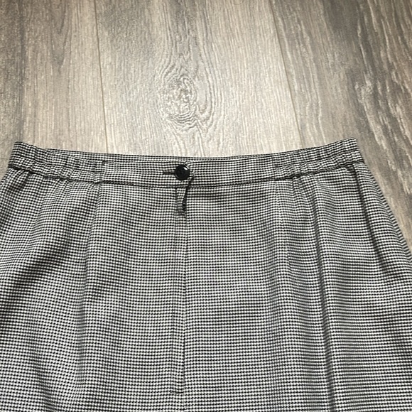 💕BOGO💕Vintage Houndstooth pencil skirt by Le Suit Petite - Picture 5 of 9